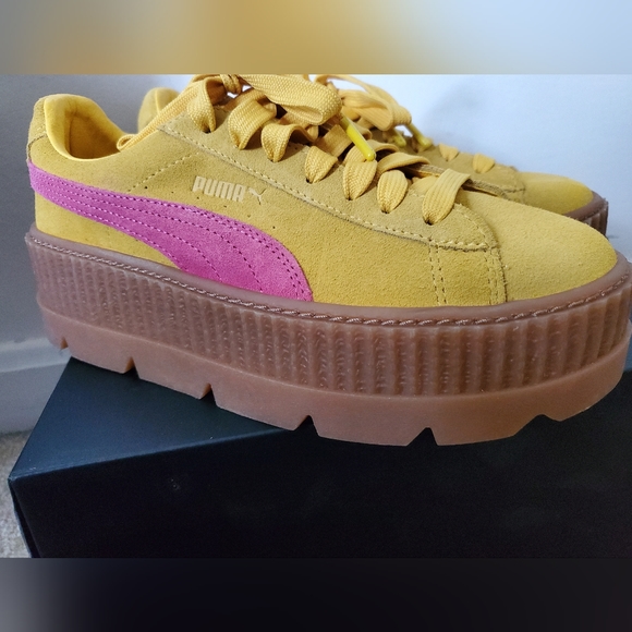 New PUMA 366268-03 Women Cleated CREEPERSUEDE WN''S Lemon-Carmine Rose-V295 - Picture 2 of 9